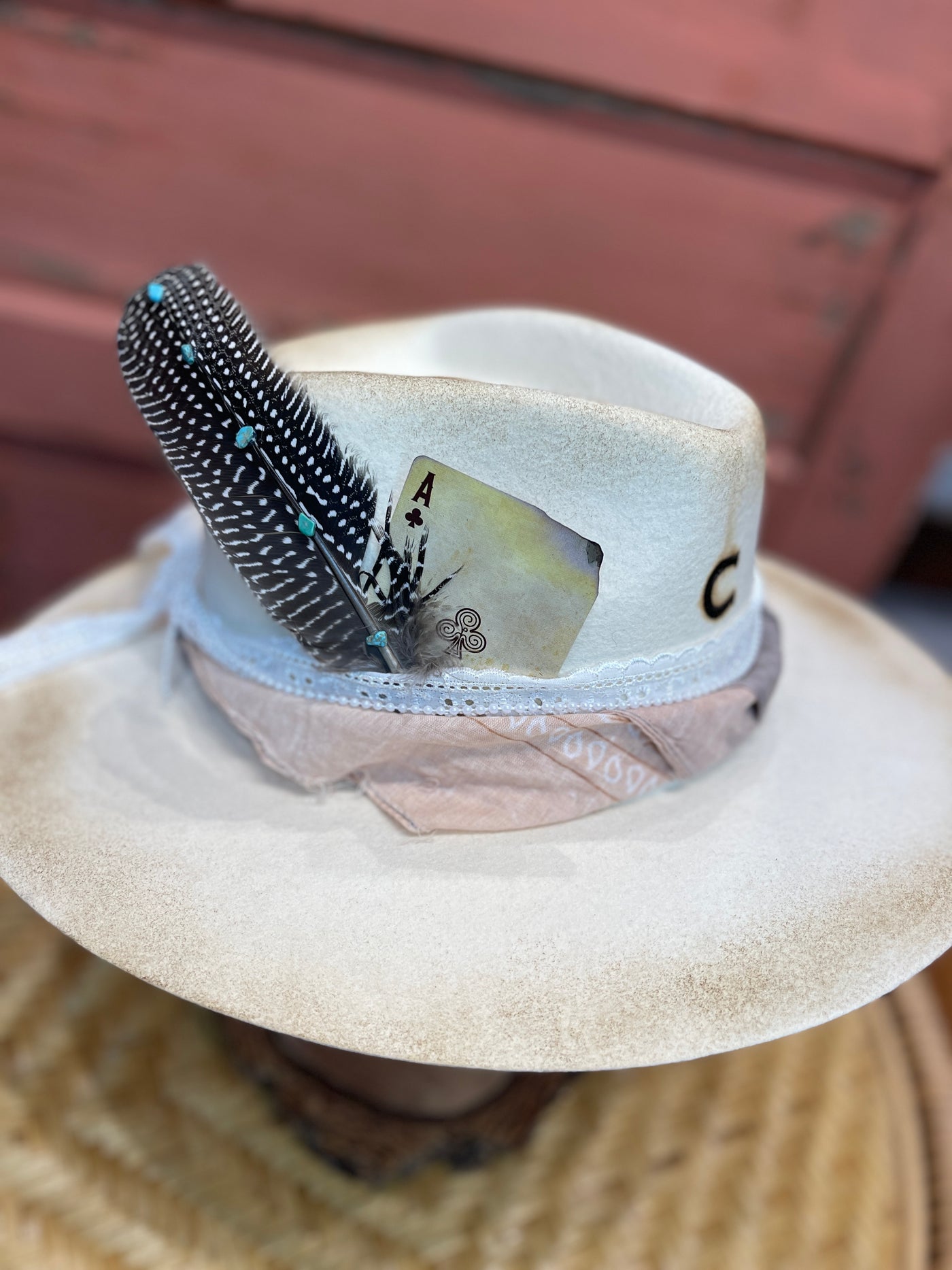 Lainey's Lucky Feather Trail Hat (Spotlight Model)