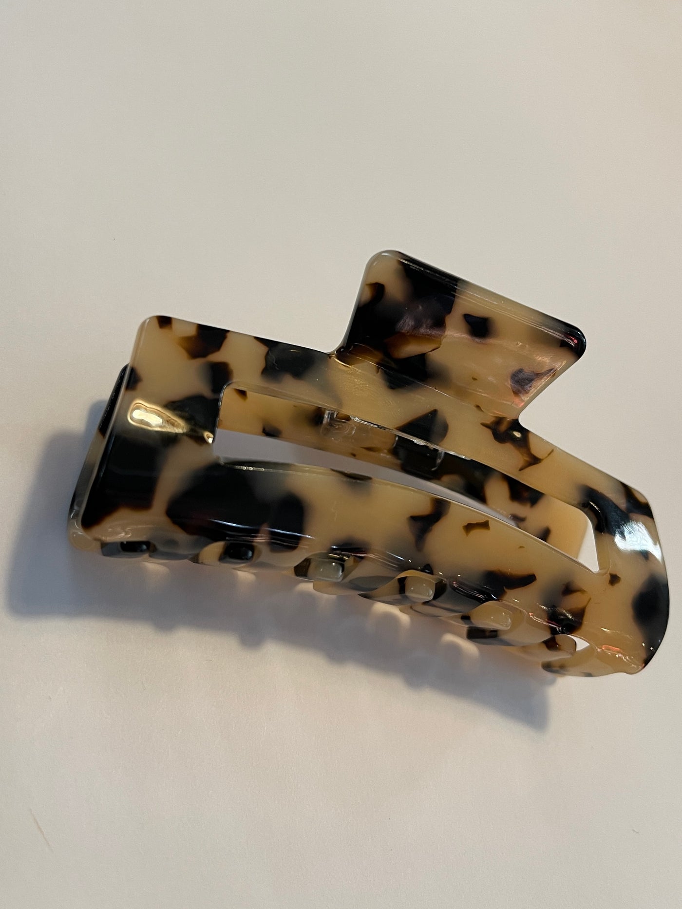 Open-Shaped Claw Clip Small (8cm long )